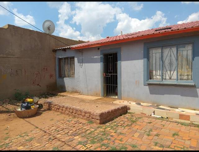 2 BEDROOM HOUSE FOR SALE IN KANANA PARK